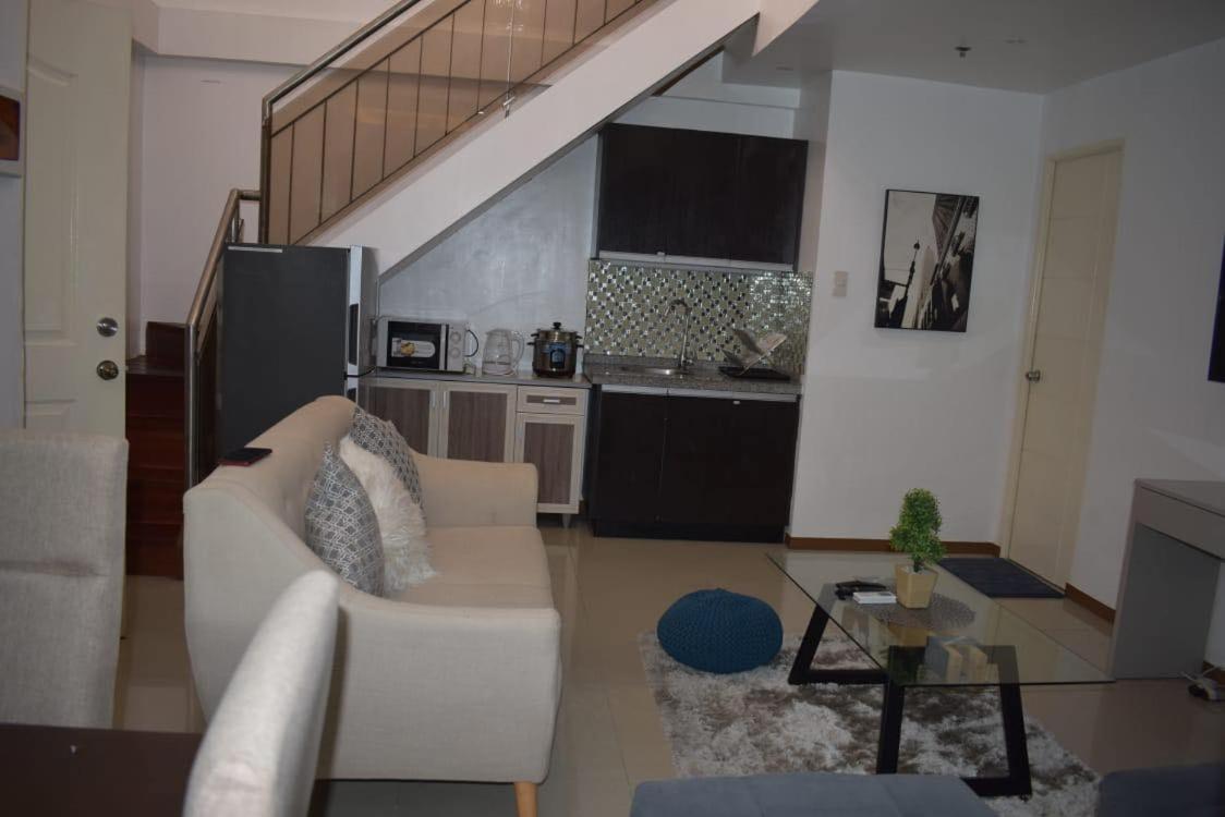 Affordable Makati Apt Manila Exterior foto